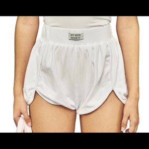 MMMI High elastic Waist Dolphin Shorts- White